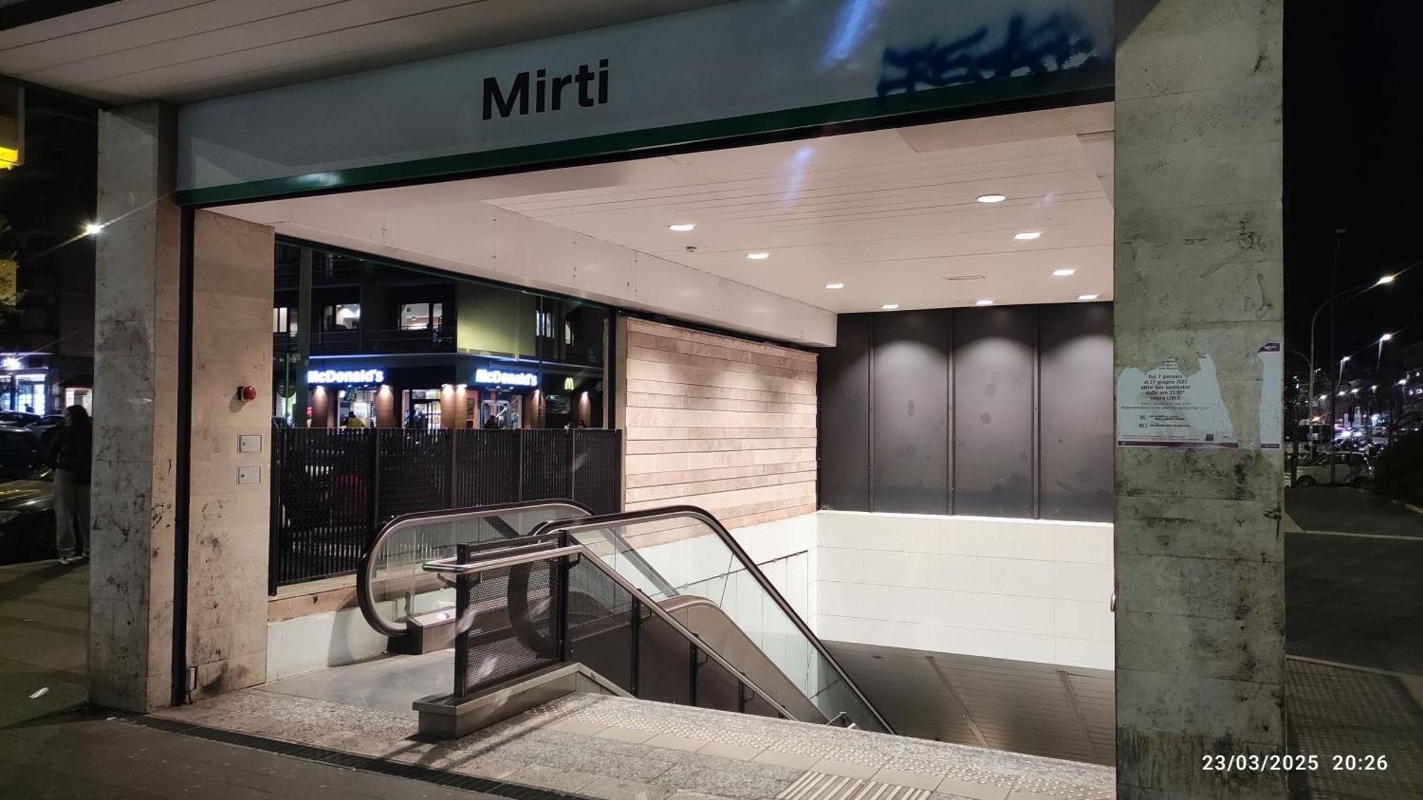 Metro Mirti Rome Suite Exterior photo